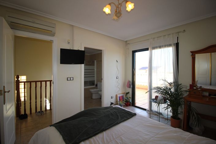 Image No.16-3 Bed Villa for sale