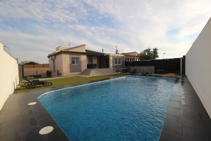 Image No.1-Villa de 3 chambres à vendre à Torrevieja