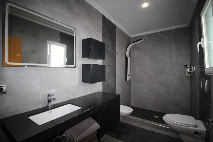 Image No.10-3 Bed Villa for sale