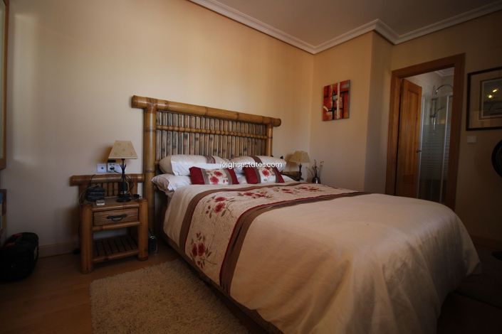 Image No.12-6 Bed Villa for sale