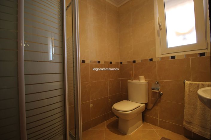 Image No.17-6 Bed Villa for sale