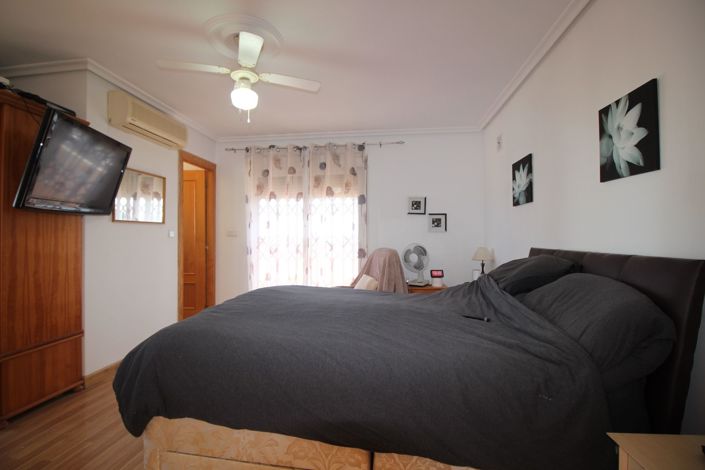 Image No.21-6 Bed Villa for sale