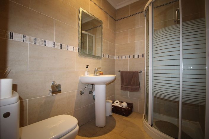 Image No.25-6 Bed Villa for sale