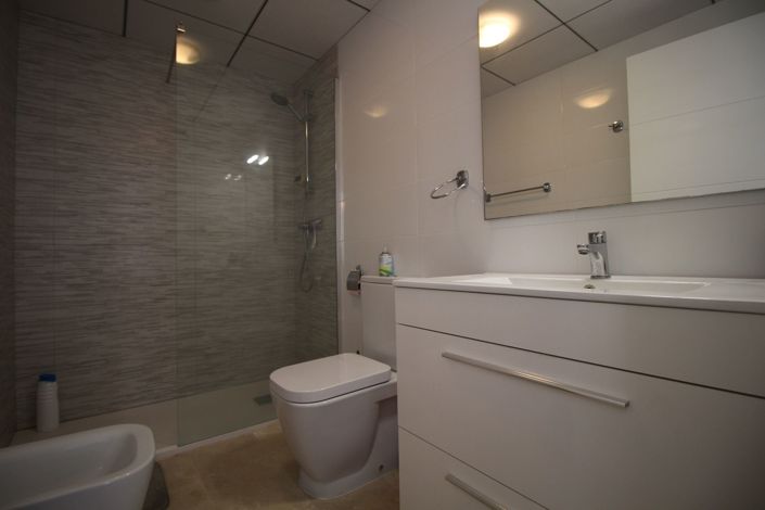 Image No.15-2 Bed Apartment for sale