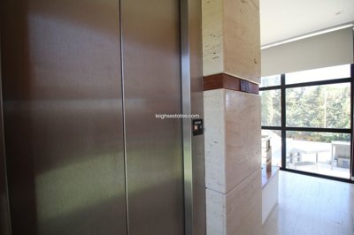 105769afe980526eb833506873