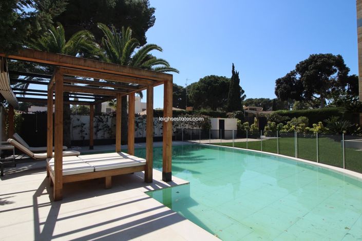 Image No.2-7 Bed Villa for sale