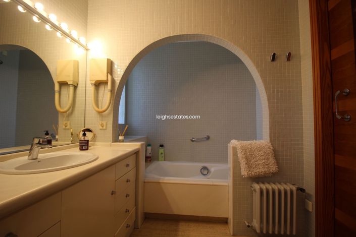 Image No.26-7 Bed Villa for sale