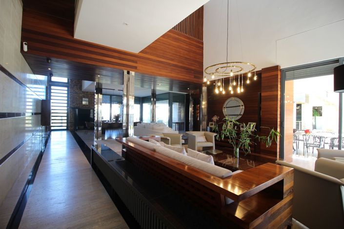 Image No.3-7 Bed Villa for sale