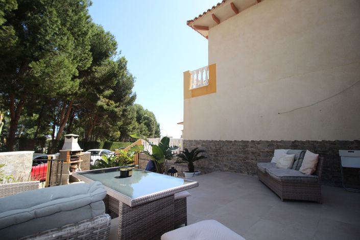 Image No.19-3 Bed Townhouse for sale