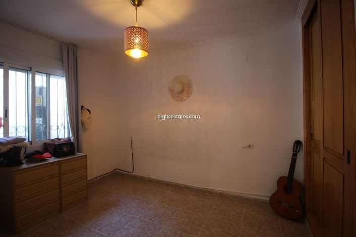 Image No.7-3 Bed Townhouse for sale