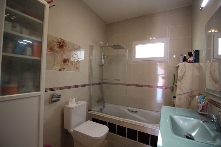 Image No.17-4 Bed Villa for sale