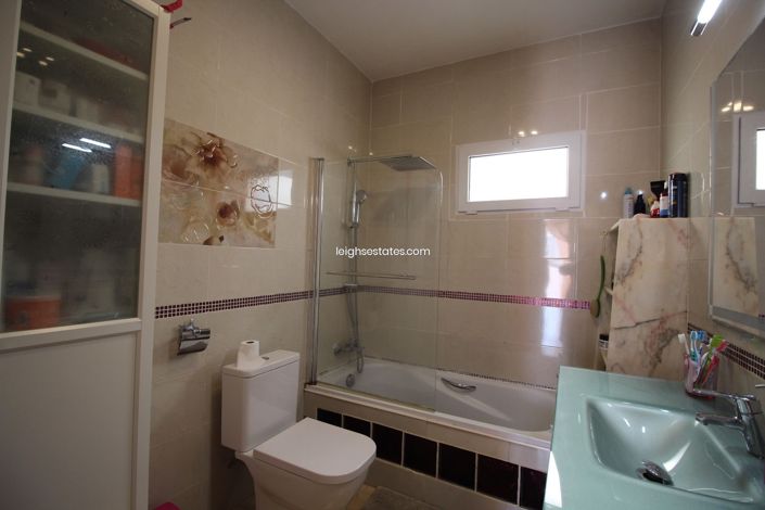 Image No.17-4 Bed Villa for sale