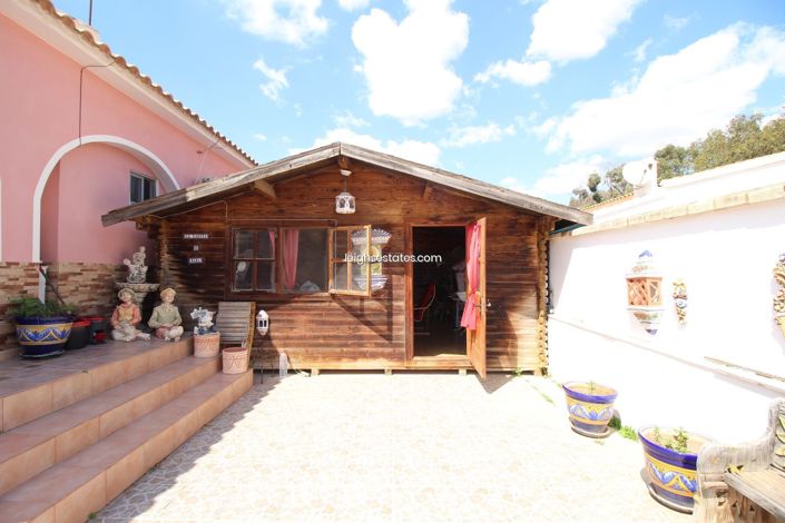 Image No.20-4 Bed Villa for sale