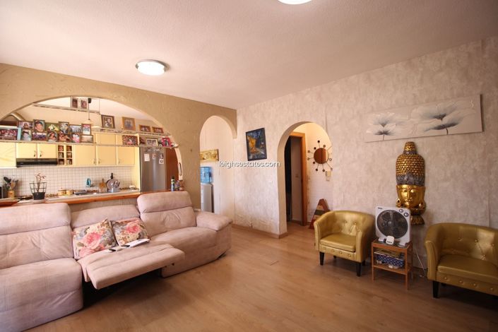 Image No.3-4 Bed Villa for sale