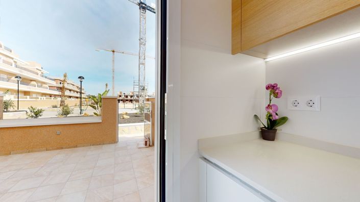 Image No.25-3 Bed Townhouse for sale