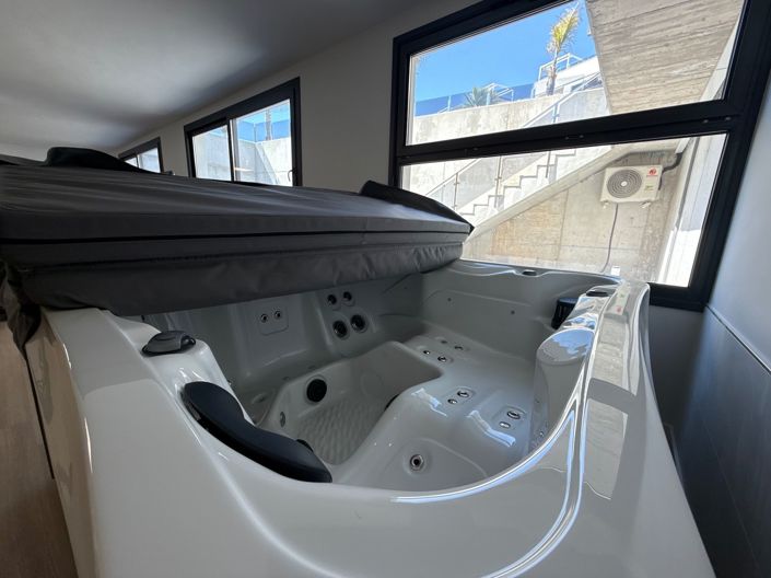 Image No.25-3 Bed Apartment for sale