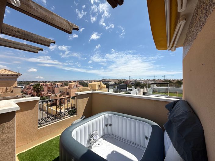 Image No.16-3 Bed Townhouse for sale