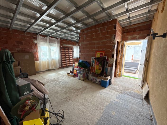 Image No.18-3 Bed Townhouse for sale