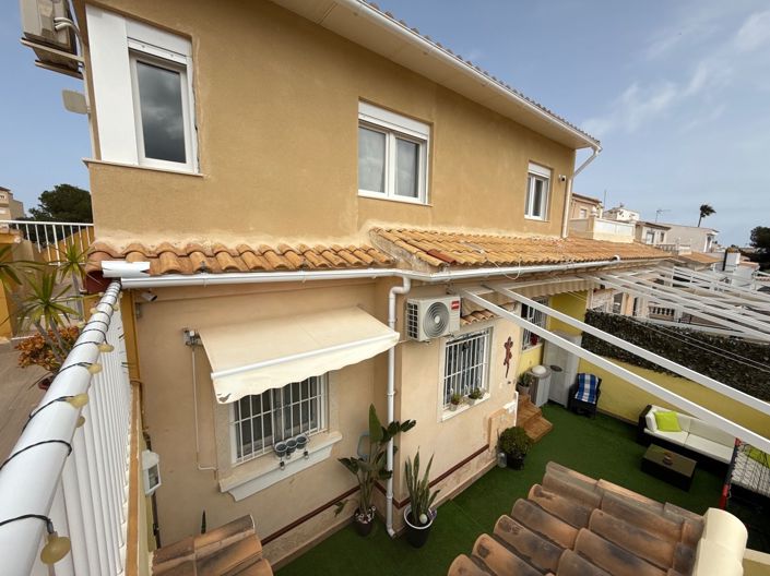 Image No.22-3 Bed Townhouse for sale