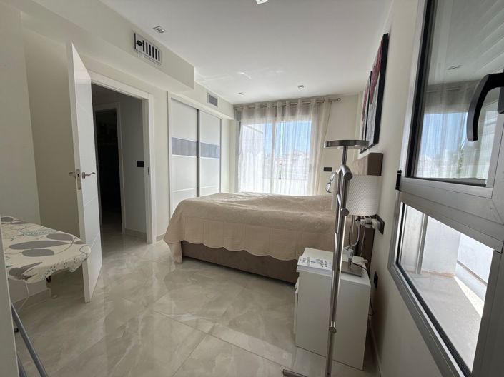 Image No.7-3 Bed Villa for sale