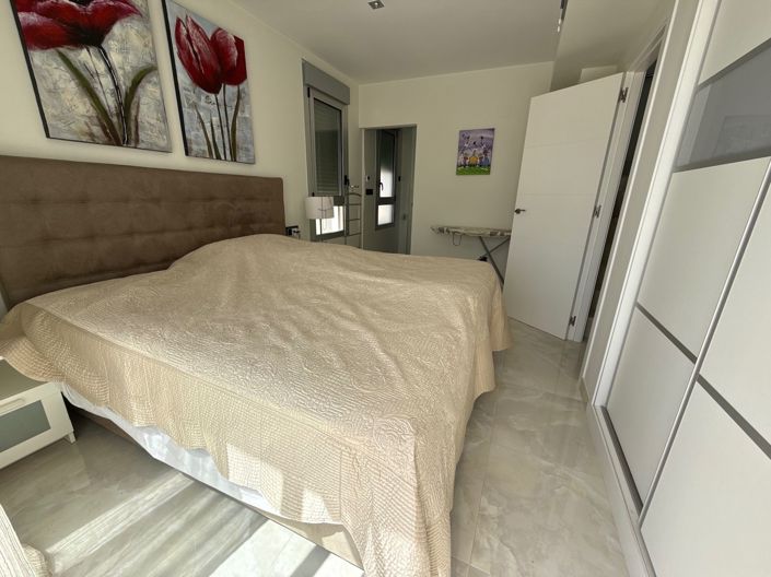 Image No.8-3 Bed Villa for sale