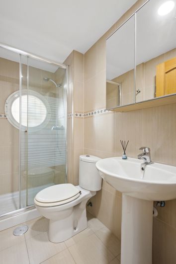 Image No.18-3 Bed Apartment for sale