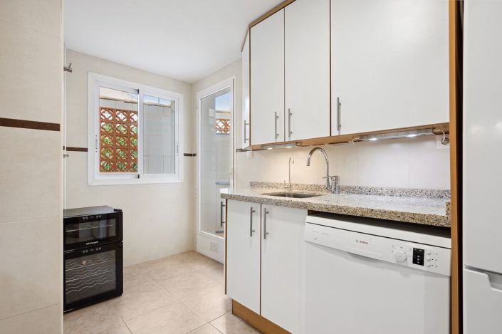 Image No.7-3 Bed Apartment for sale