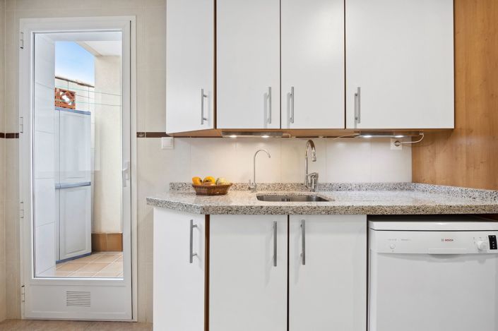 Image No.9-3 Bed Apartment for sale