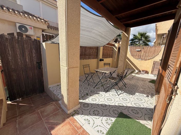 Image No.15-3 Bed Townhouse for sale