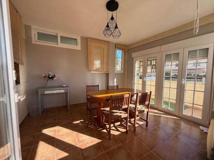 Image No.5-3 Bed Townhouse for sale