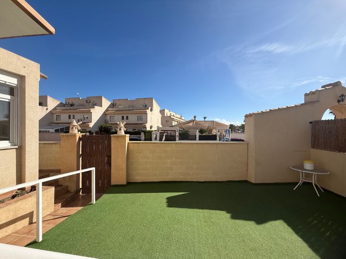 Image No.5-3 Bed Townhouse for sale