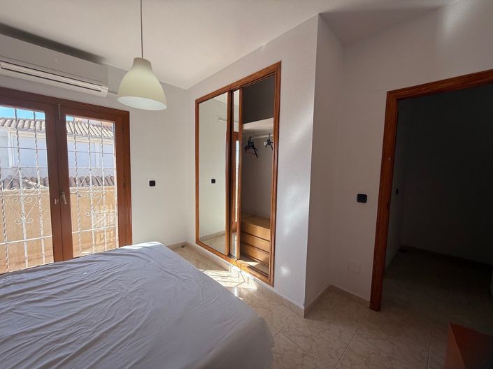 Image No.7-3 Bed Townhouse for sale