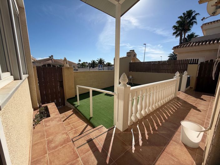 Image No.9-3 Bed Townhouse for sale