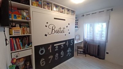 57569afe8ff66c72452845756