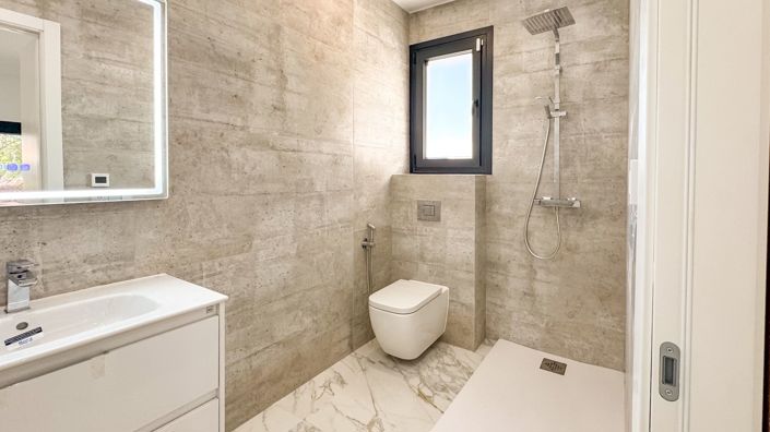 Image No.20-4 Bed Villa for sale