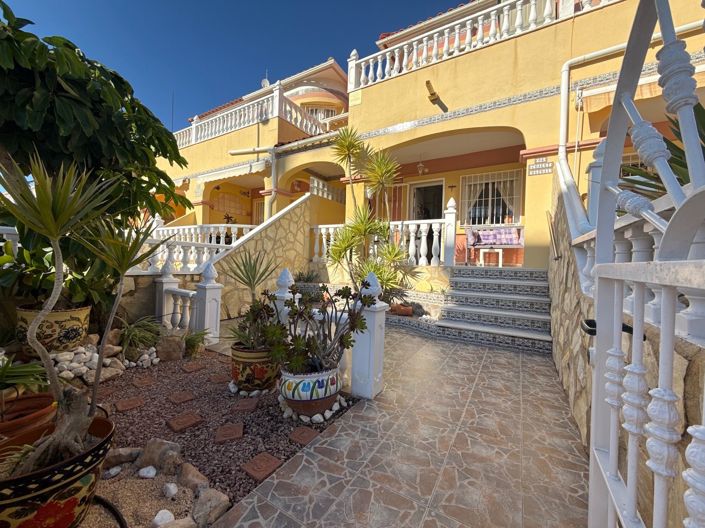 Villamartin, Townhouse