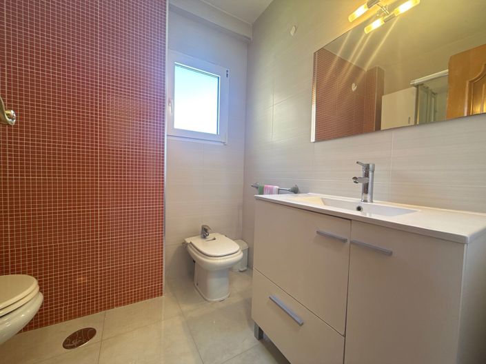 Image No.14-3 Bed Apartment for sale