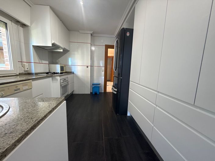 Image No.7-3 Bed Apartment for sale