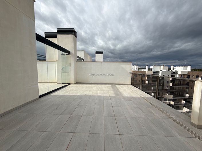 Image No.25-2 Bed Apartment for sale