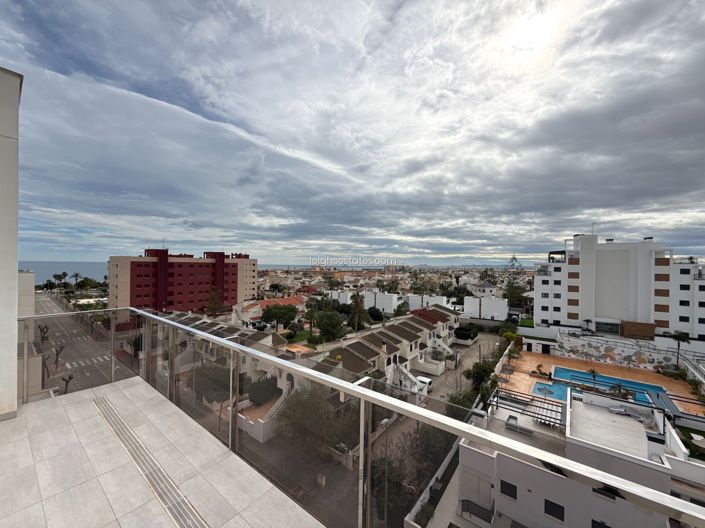 Image No.26-2 Bed Apartment for sale