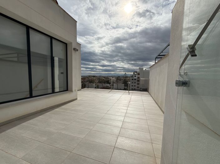 Image No.27-2 Bed Apartment for sale