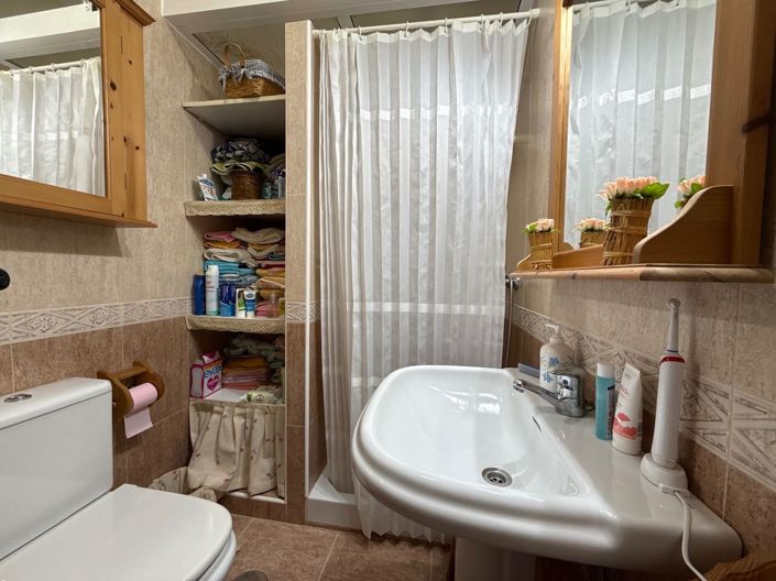 Image No.11-4 Bed Property for sale