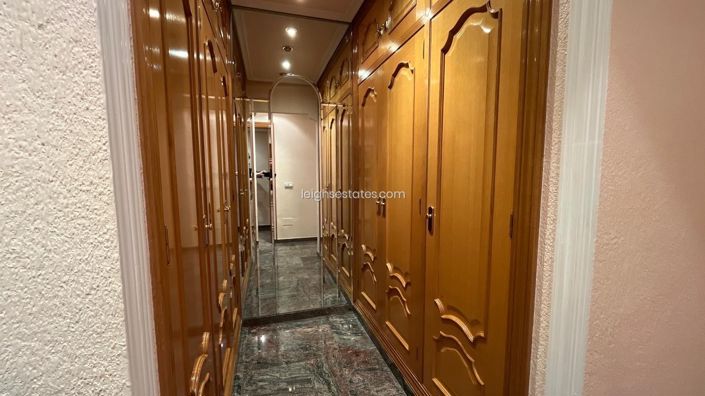 Image No.11-4 Bed Commercial for sale