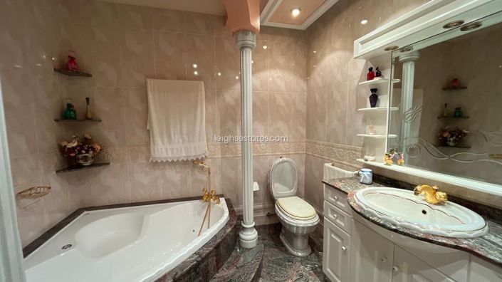 Image No.17-4 Bed Commercial for sale