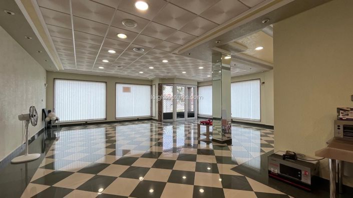 Image No.21-4 Bed Commercial for sale