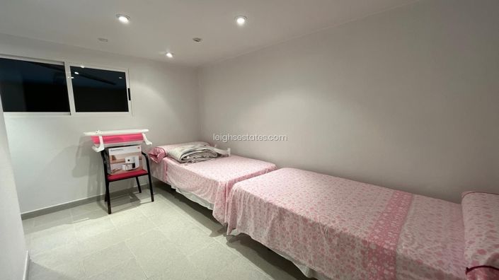 Image No.26-4 Bed Commercial for sale