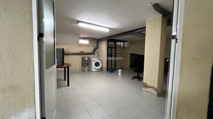 Image No.30-4 Bed Commercial for sale