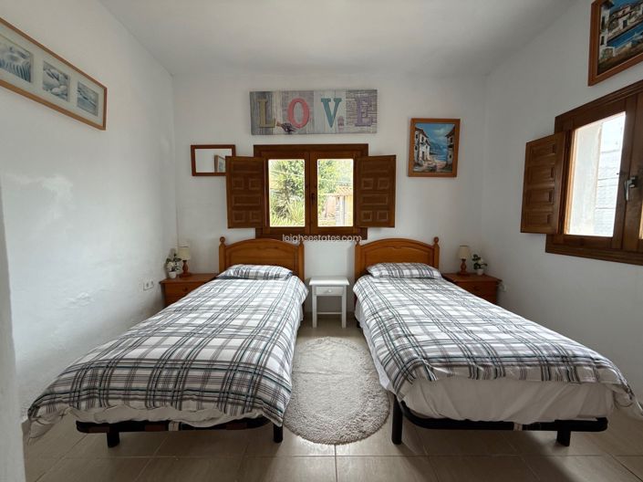 Image No.14-4 Bed Villa for sale