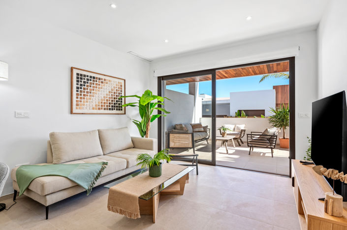 Image No.11-3 Bed Townhouse for sale