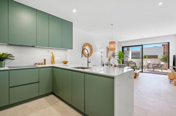 Image No.7-3 Bed Townhouse for sale